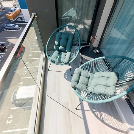 Kida's In Nord10-pool-playground Apartmán Mamaia