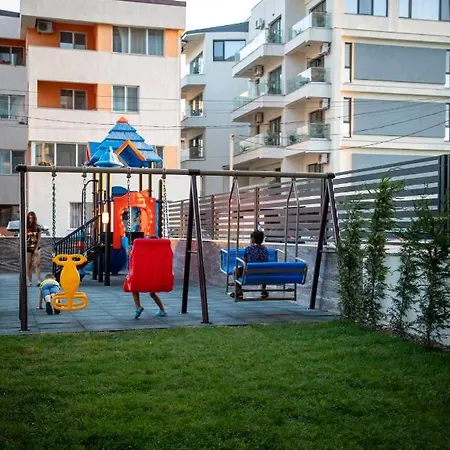 Kida's In Nord10-pool-playground Apartment